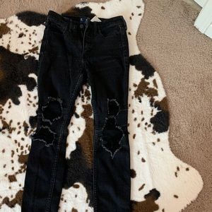 Black ripped american eagle jeans